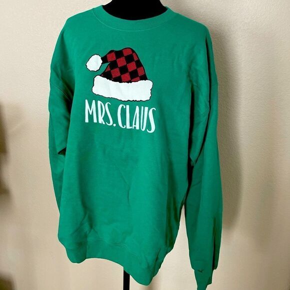 NWT Hanes Women’s Holiday Sweatshirt - Picture 3 of 7